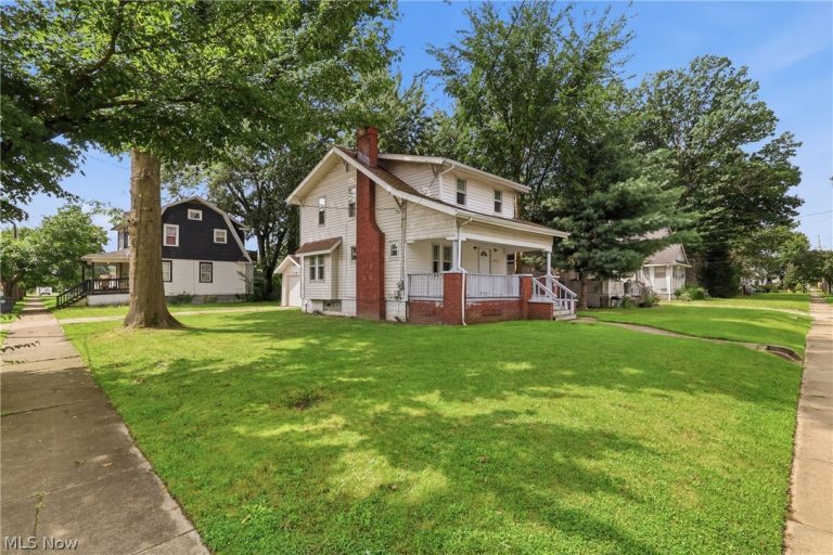 1000 Lovers Lane, Akron, OH - Photo 3