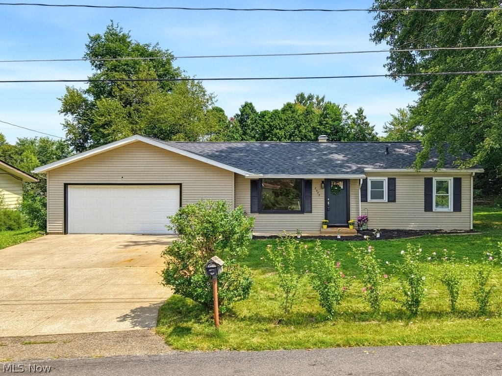 2953 Prior Road, Coventry, OH