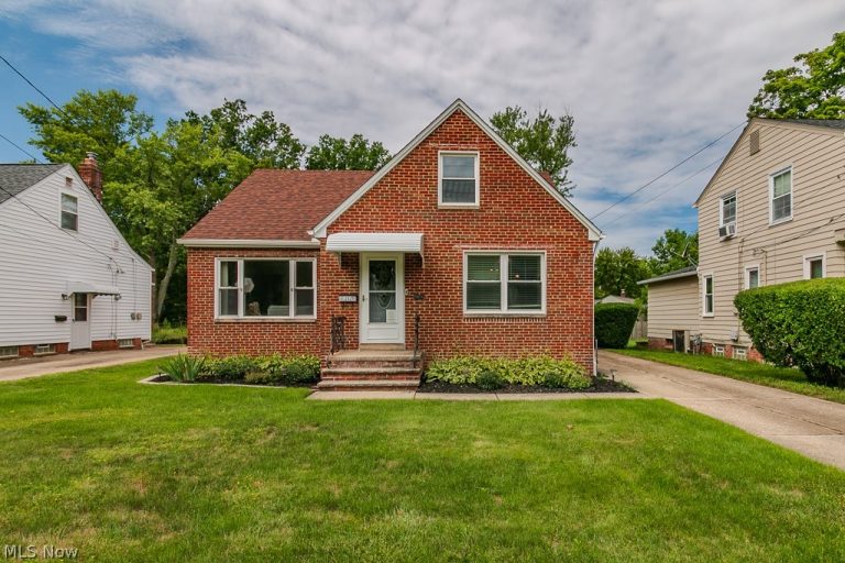1292 Irene Road, Lyndhurst, OH, 44124