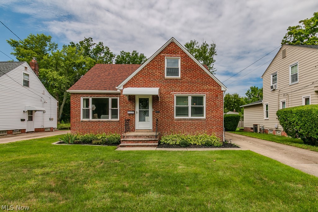 1292 Irene Road, Lyndhurst, OH