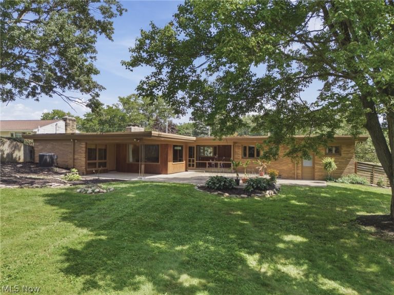 1111 Singing Brook Avenue, Massillon, OH - Photo 8