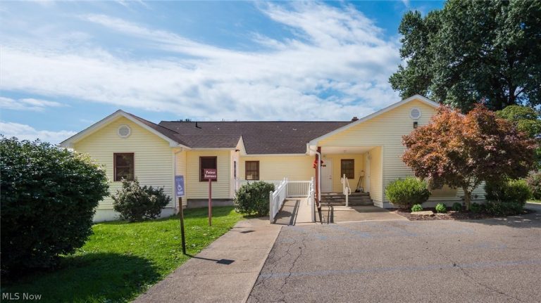 1215 Newark Road, Zanesville, OH, 43701