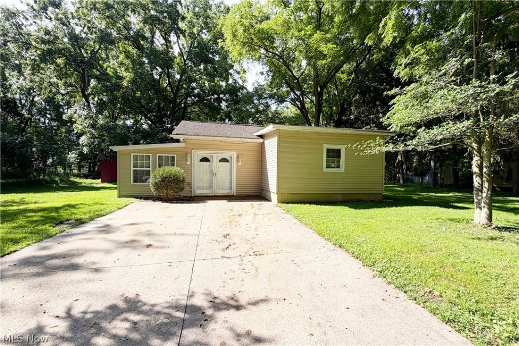 35930 Highland Drive, Eastlake, OH