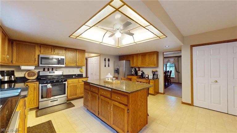 4111 Sacramento Boulevard, Medina, OH - Photo 3