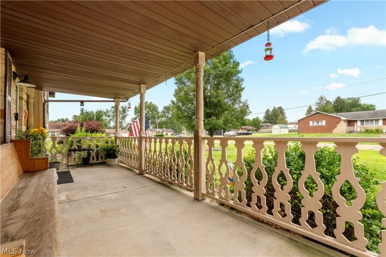 759 Betz Avenue, Alliance, OH - Photo 2