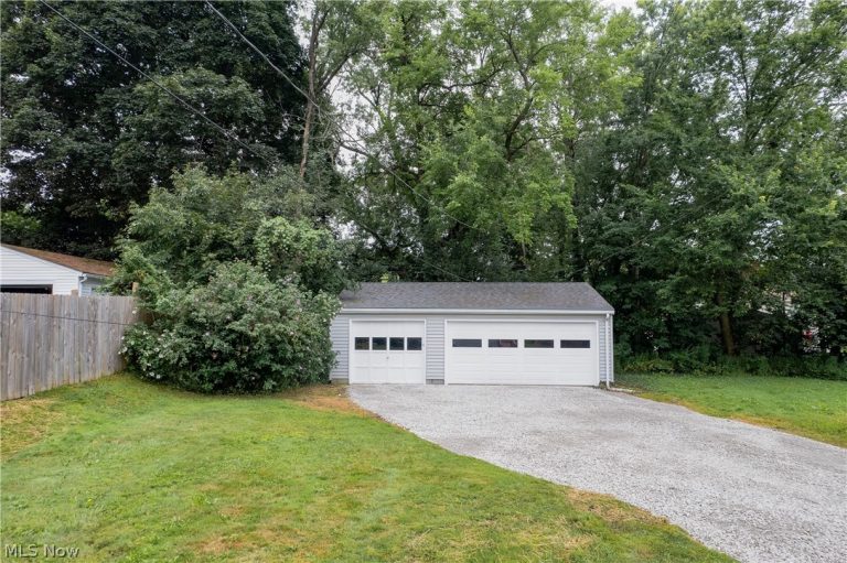 362 Palm Avenue, Akron, OH - Photo 6