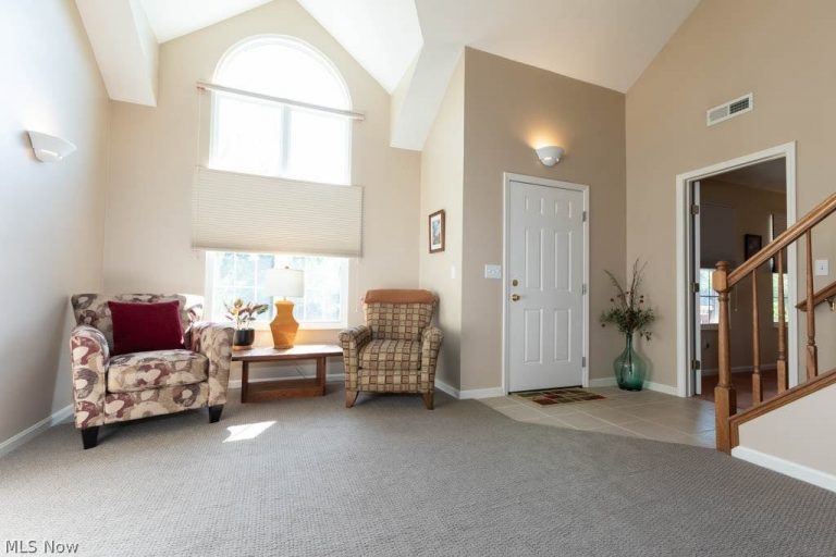 307 Huntsford Drive, Macedonia, OH - Photo 6