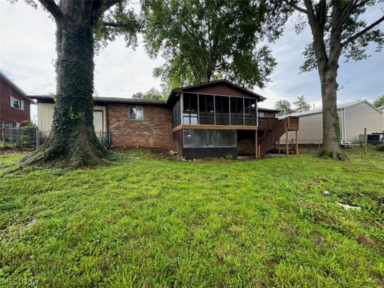 1704 17th Avenue, Parkersburg, WV - Photo 4
