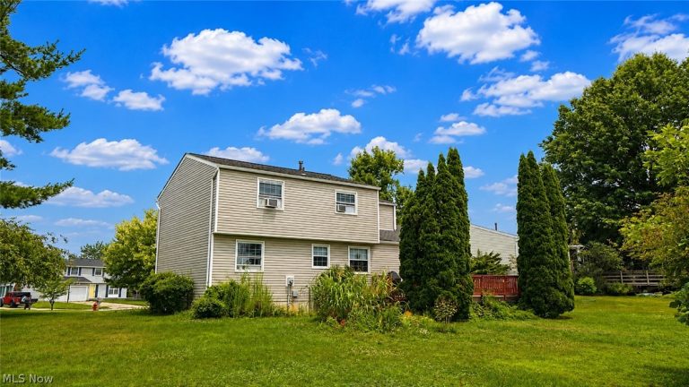 5511 Pond Court, Stow, OH - Photo 3