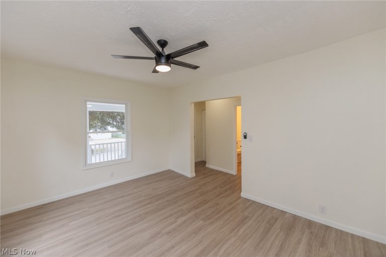 1558 Winchester Avenue, Lakewood, OH - Photo 6