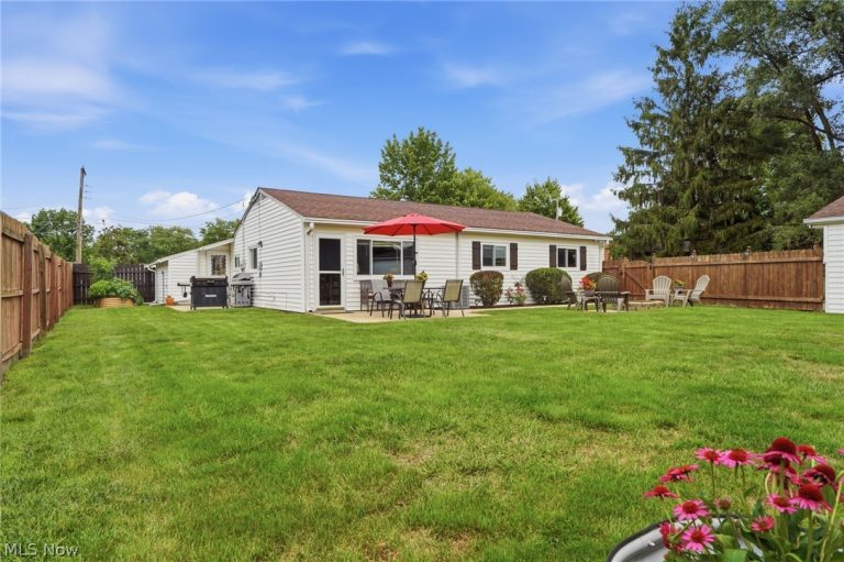 33909 Clark Drive, North Ridgeville, OH - Photo 2
