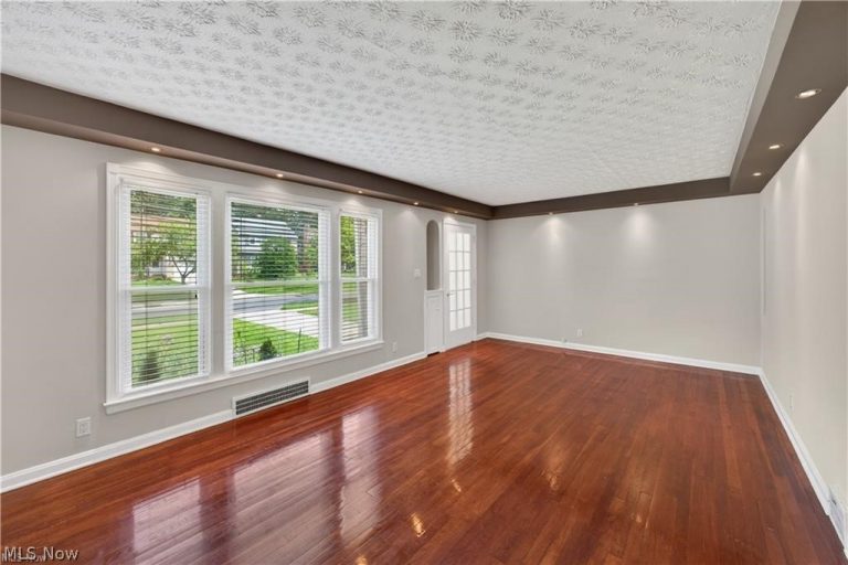 1274 Dorsh Road, South Euclid, OH - Photo 8