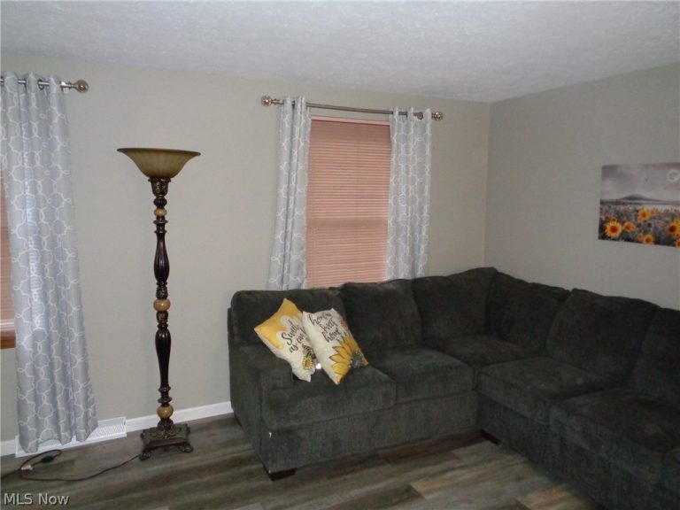 3415 Lauren Avenue, Massillon, OH - Photo 4
