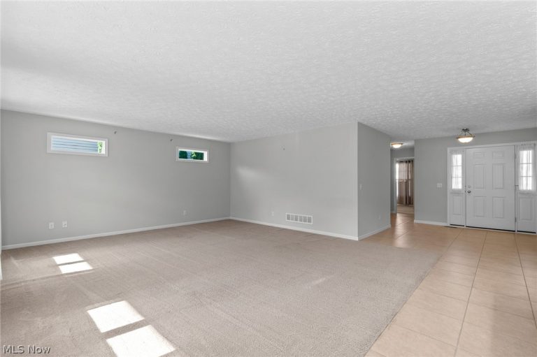 995 Flanders Drive, Wadsworth, OH - Photo 8