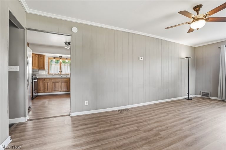 26571 Sprague Road, Columbia Station, OH - Photo 6