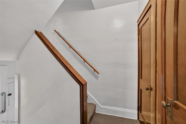 4916 90th Street, Garfield Heights, OH - Photo 6