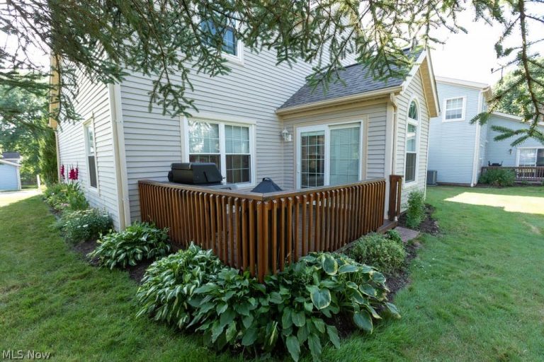 307 Huntsford Drive, Macedonia, OH - Photo 5