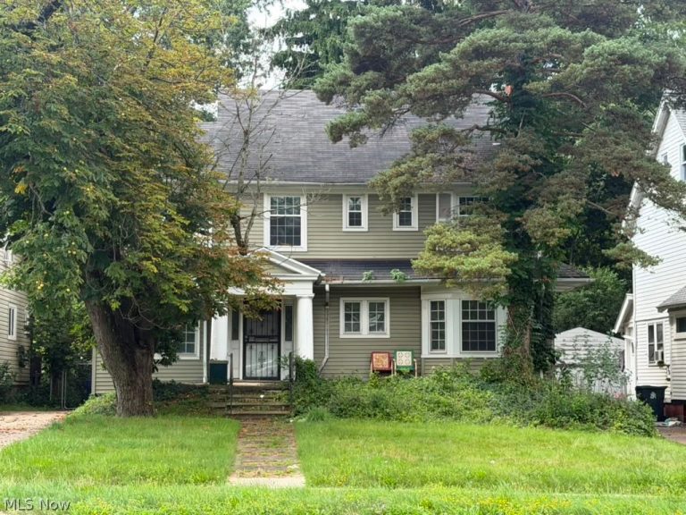 1676 Lee Road, Cleveland Heights, OH - Photo 2