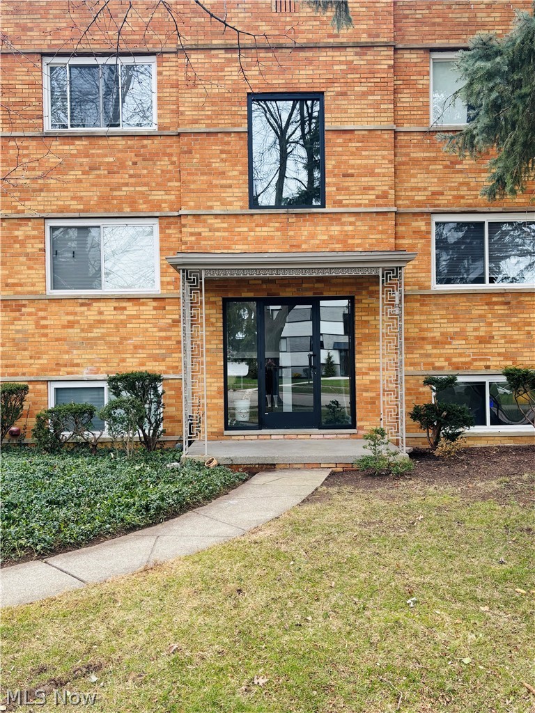 21045 Southbend Circle #3, Rocky River, OH - Photo 2