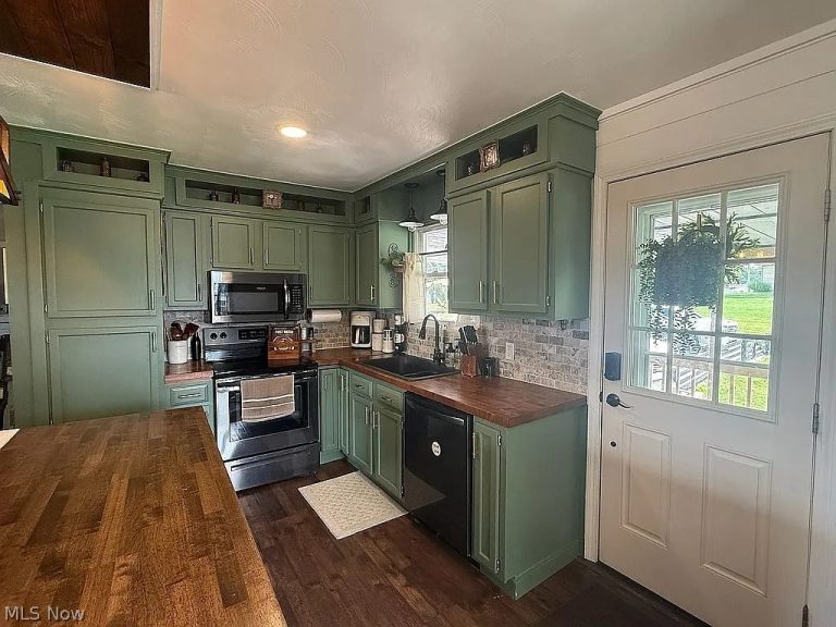 64118 Warne Drive, Cambridge, OH - Photo 3
