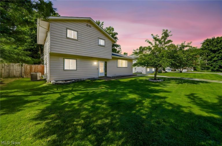 38102 Parkway Boulevard, Willoughby, OH - Photo 4