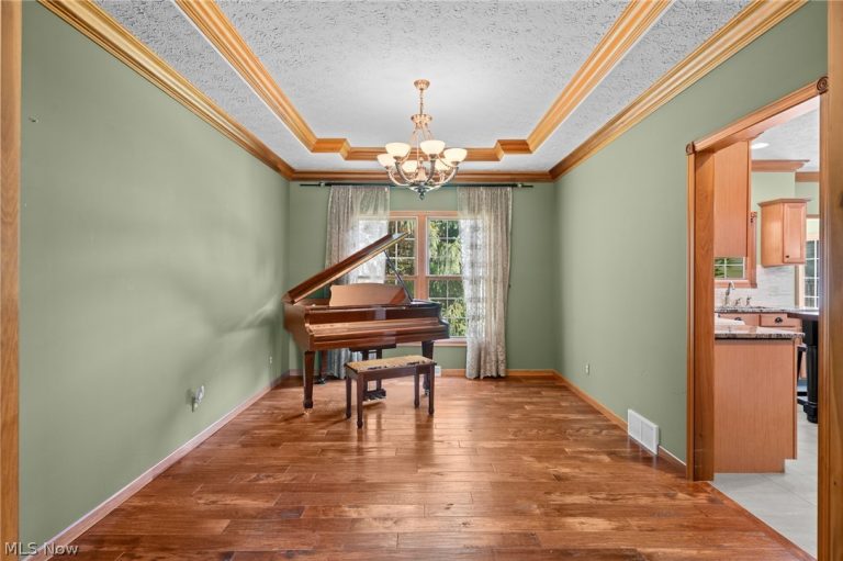 1413 Ashford Glen Lane, Northfield, OH - Photo 8