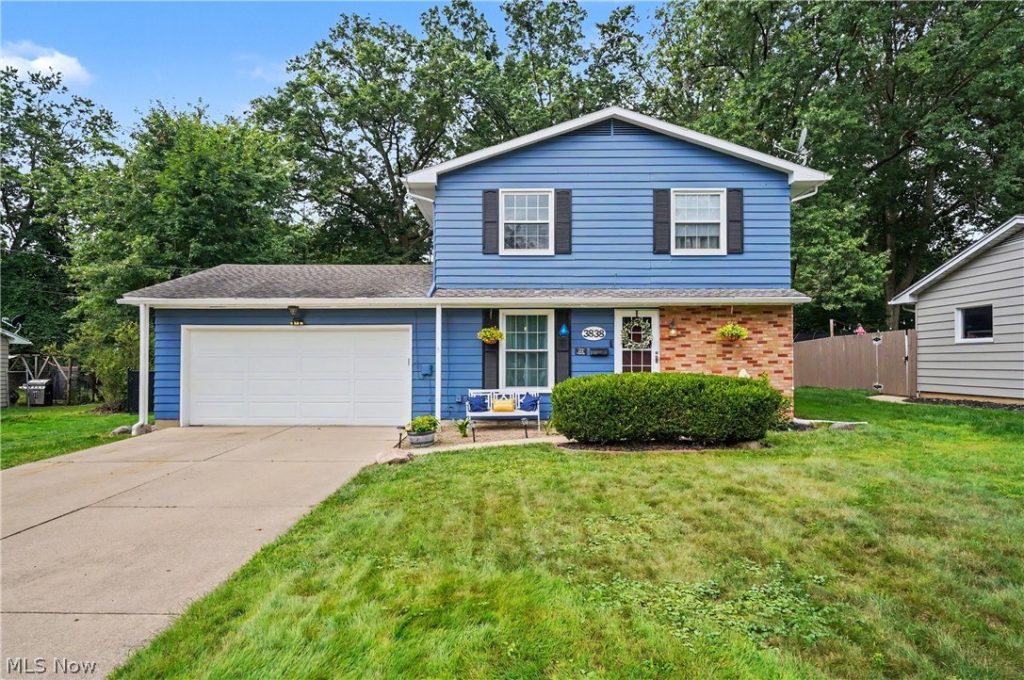 3838 Vira Road, Stow, OH