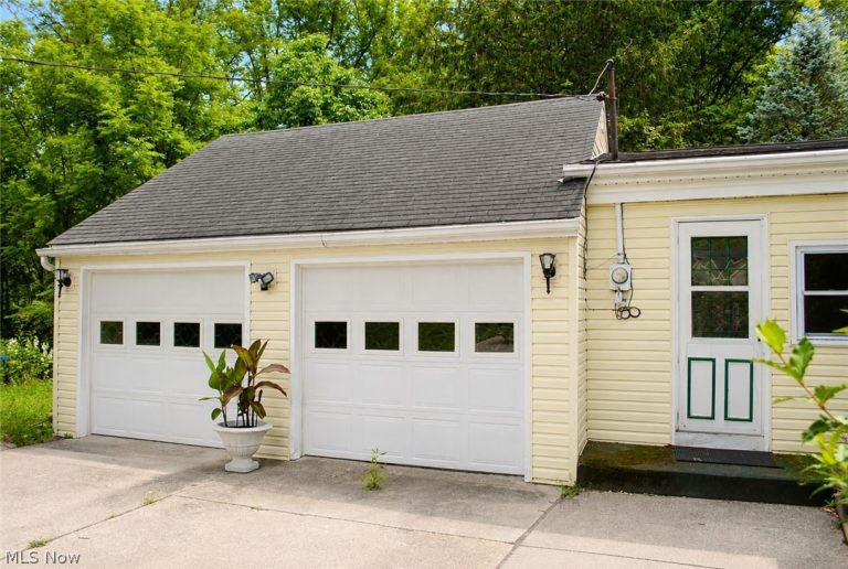 6517 Lear Nagle Road, North Ridgeville, OH - Photo 4