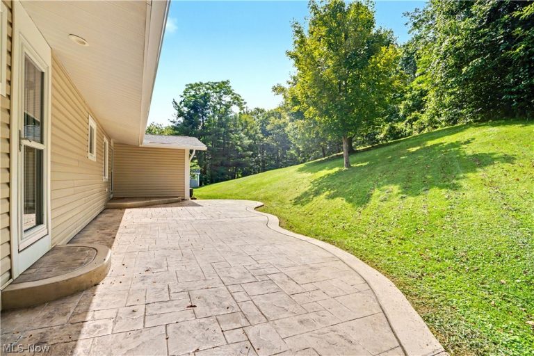 111 Marigold Lane, Marietta, OH - Photo 8