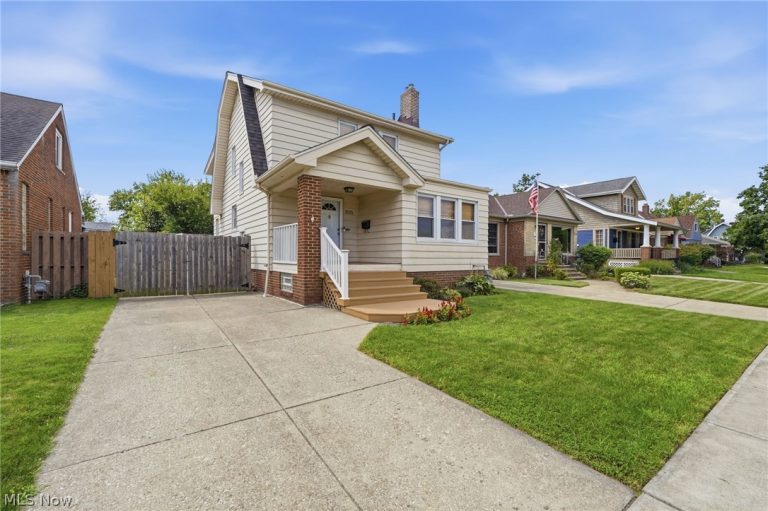 1715 North Avenue, Parma, OH, 44134