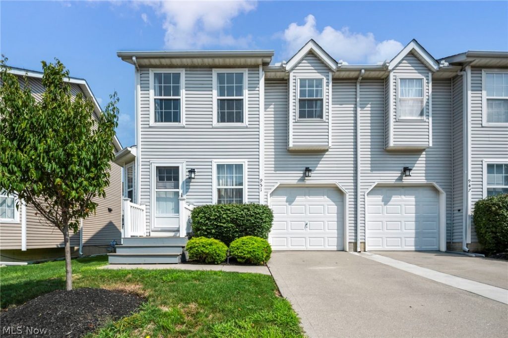 951 Columbia Court #23, Painesville, OH