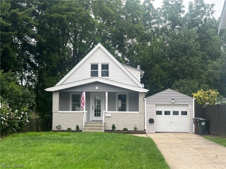 4420 Torrington Avenue, Parma, OH - Photo 2