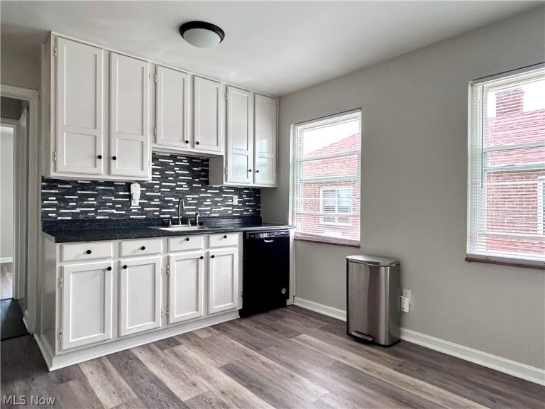 14006 Lakewood Heights Boulevard, Lakewood, OH - Photo 3