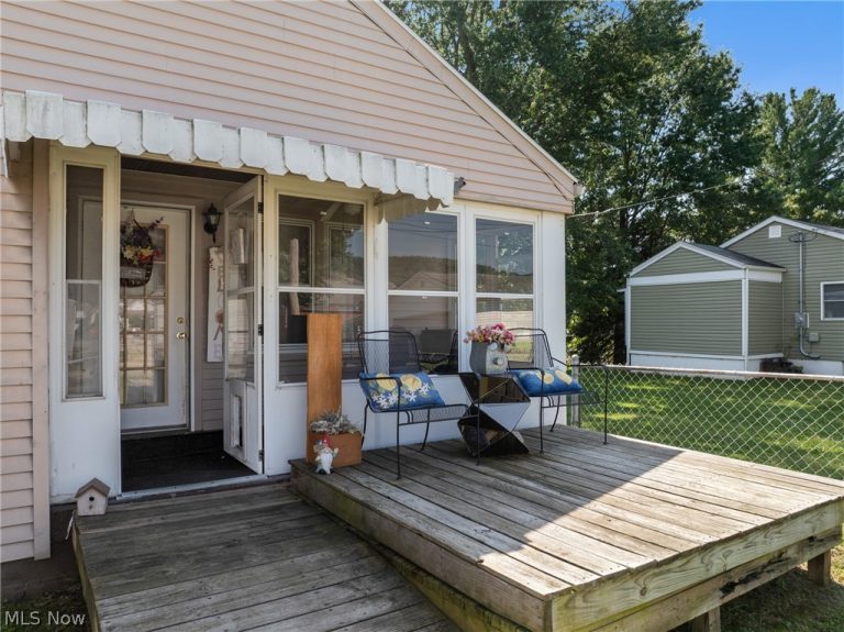 4447 Riverside Drive, Shadyside, OH - Photo 3