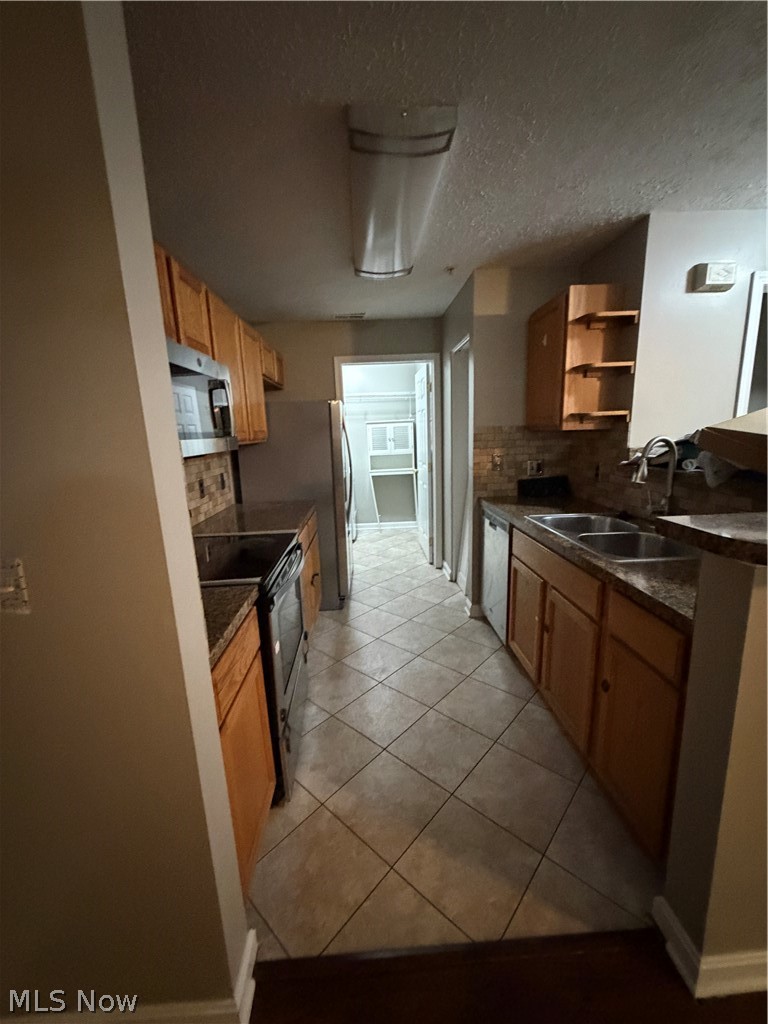 14700 Lenox Drive, Strongsville, OH - Photo 4