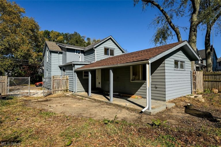 260 York Street, Akron, OH - Photo 3