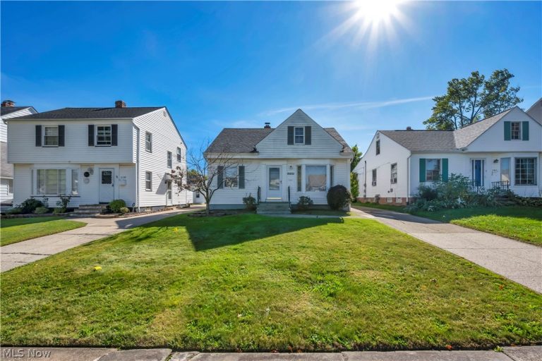 12324 Oak Park Boulevard, Garfield Heights, OH - Photo 4