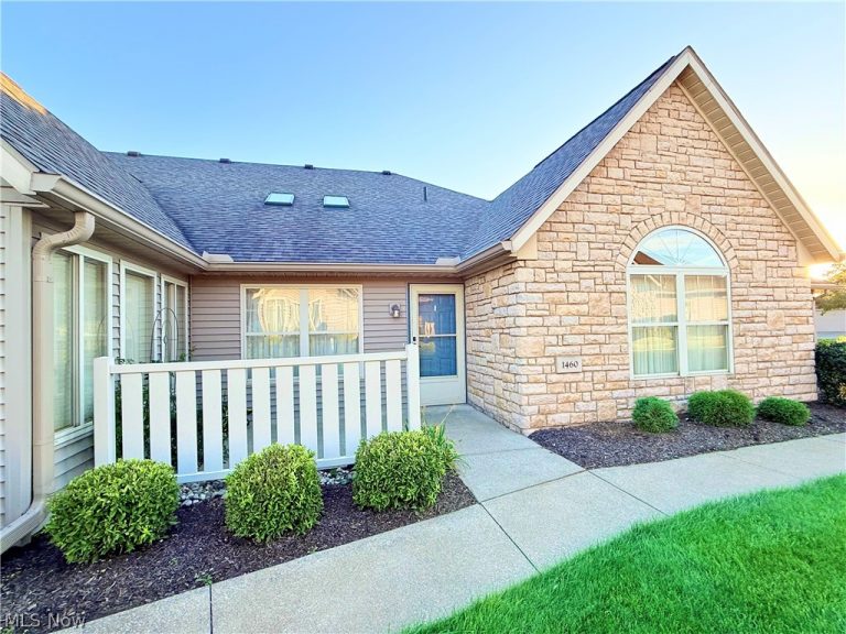 1460 Laurenbrook Lane, Massillon, OH - Photo 2