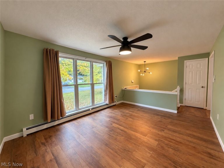 500 Aurora Drive, Youngstown, OH - Photo 8