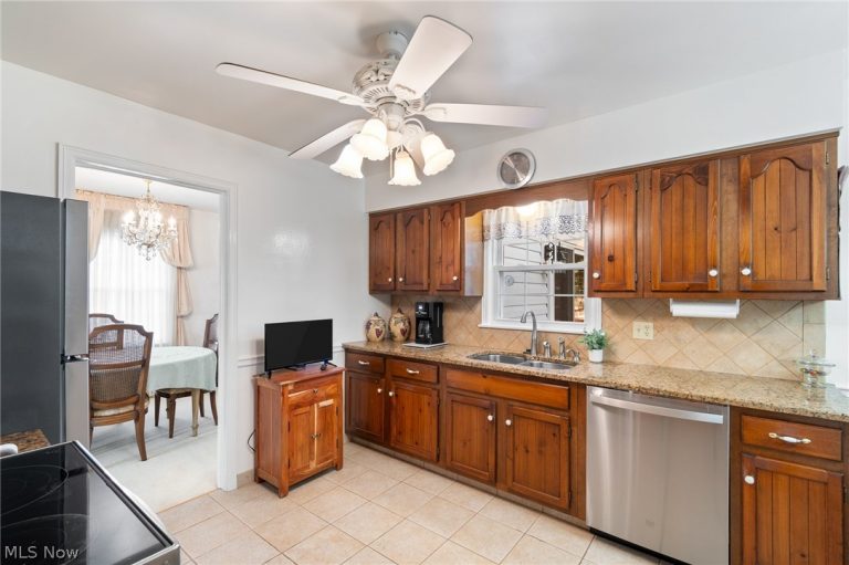 1821 Kingsley Avenue, Akron, OH - Photo 6