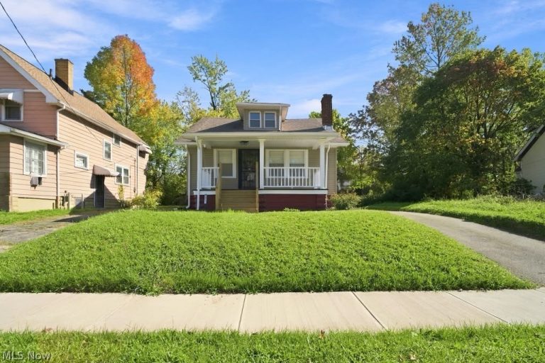 3271 130th Street, Cleveland, OH - Photo 2