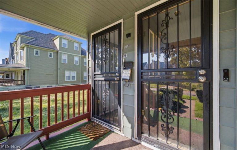 10305 Ostend Avenue, Cleveland, OH - Photo 3