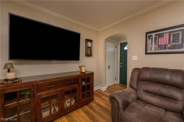 4457 Emma Place, Canton, OH - Photo 4