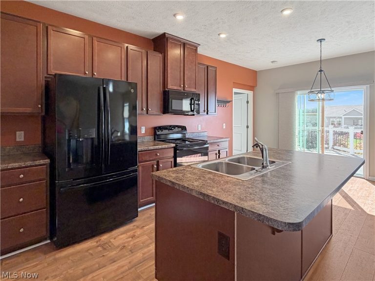 3204 Boettler Street, Canton, OH - Photo 6