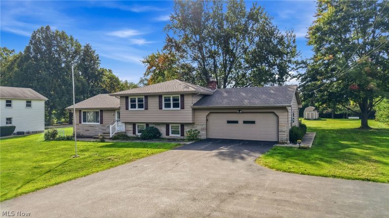 6741 Leffingwell Road, Canfield, OH - Photo 2