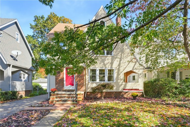 1165 Pomona Road, Cleveland Heights, OH - Photo 2