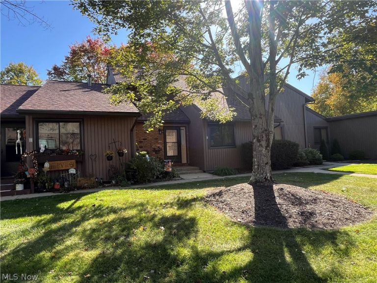 7368 Trailside Drive ##E, Northfield, OH - Photo 2