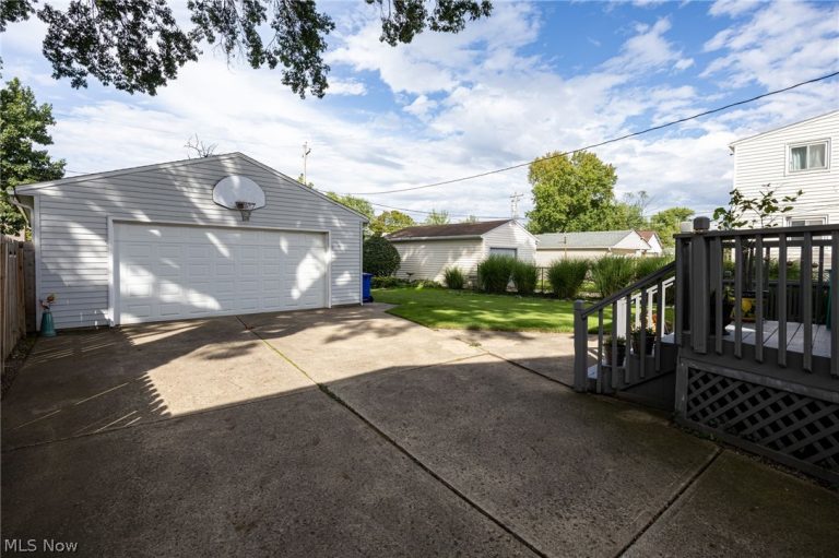 17200 Elsienna Avenue, Cleveland, OH - Photo 5