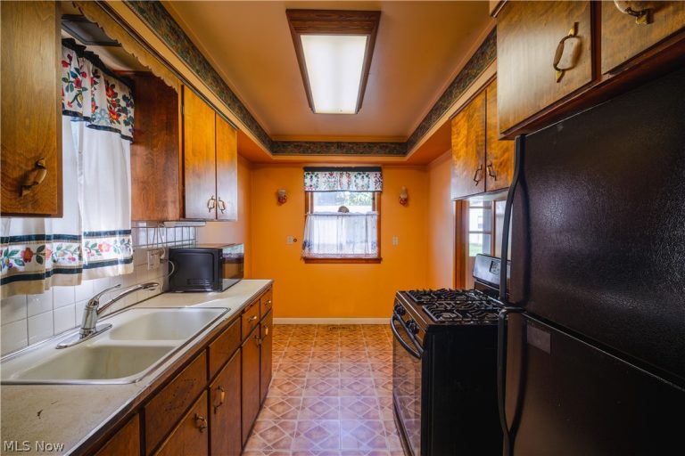 14116 Carrydale Avenue, Cleveland, OH - Photo 5