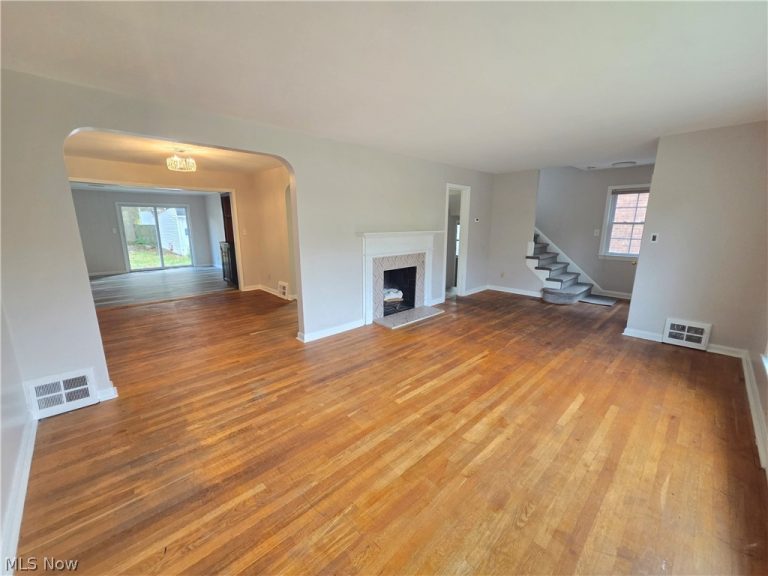 4418 Baintree Road, University Heights, OH - Photo 2